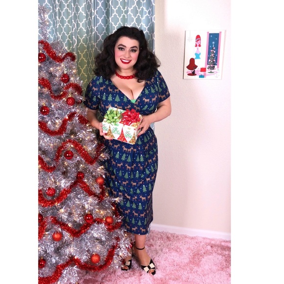 LADY V PINUP ADA CLASSIC REINDEER CHRISTMAS DRESS - Picture 2 of 5